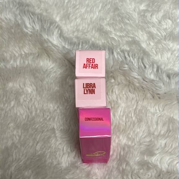 Jeffree Star Velvet Trap Lipstick in Multiple Shades! 0.141 oz - Picture 2 of 5